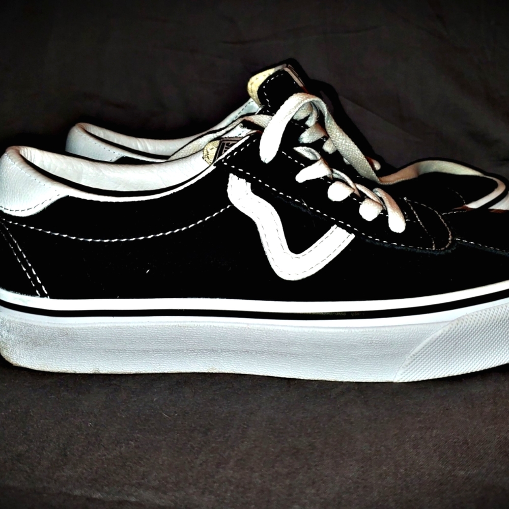 VANS LACE-UP SKATE SHOES